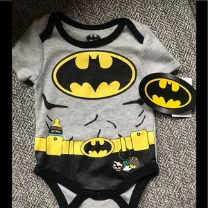 NEW WITH TAGS Batman Onesie 3-6M